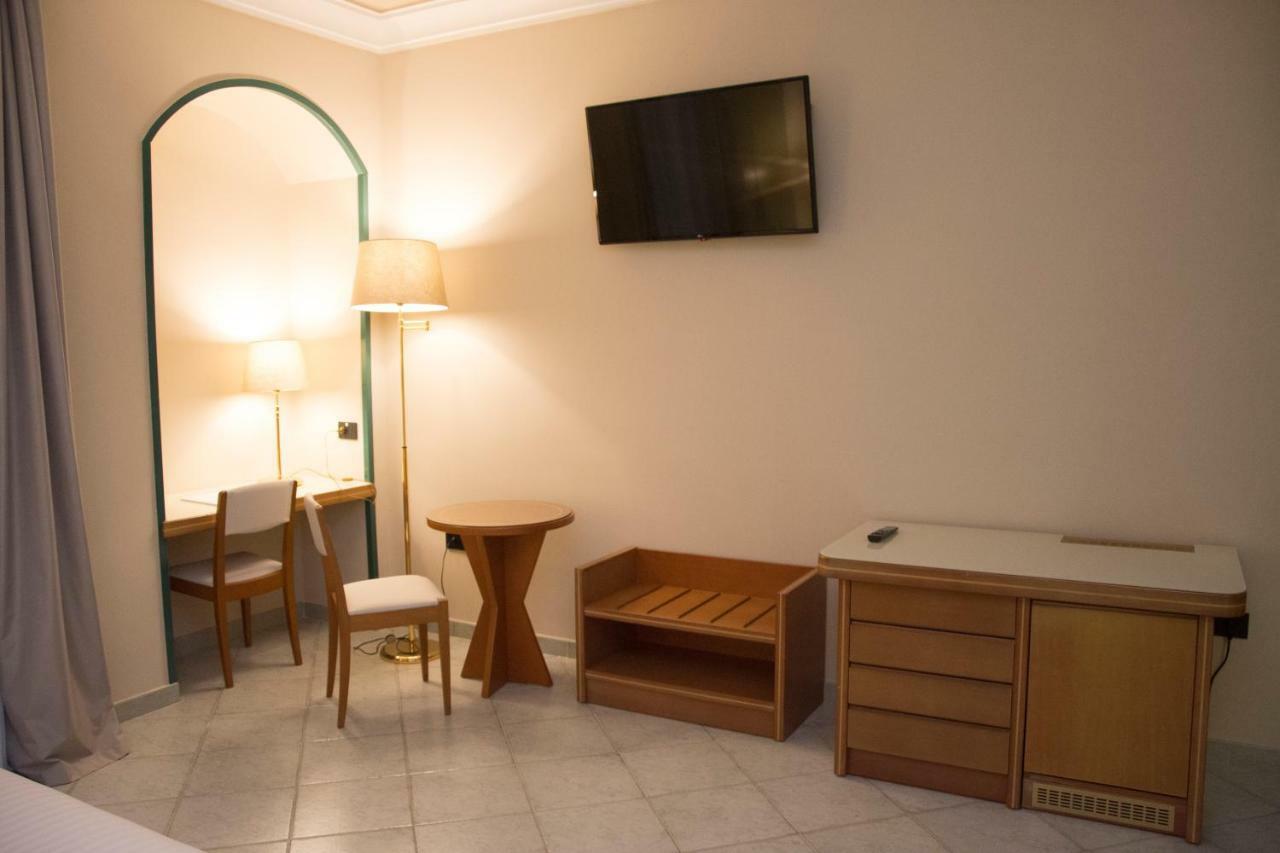 Hotel Commercio Battipaglia Exteriér fotografie